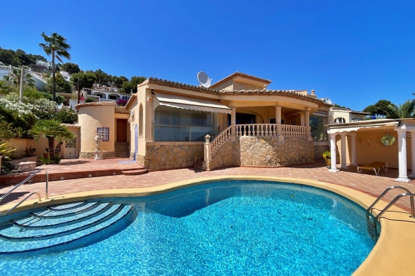 4 bed villa in Moraira