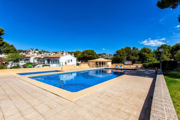 2 bed bungalow in Moraira