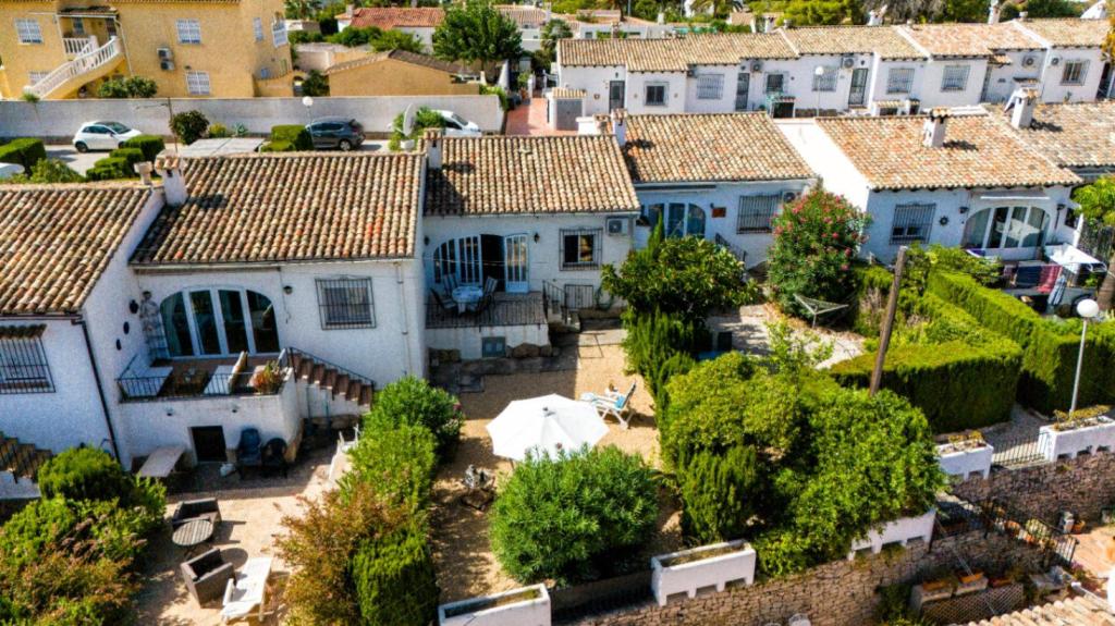 2 bed bungalow in Moraira