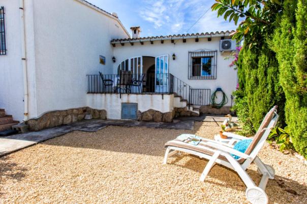 2 bed bungalow in Moraira