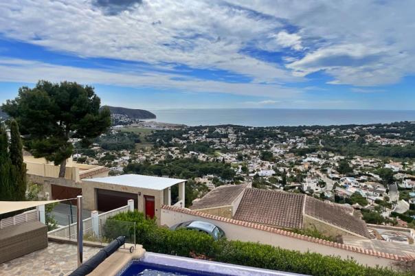 4 bed villa in Moraira
