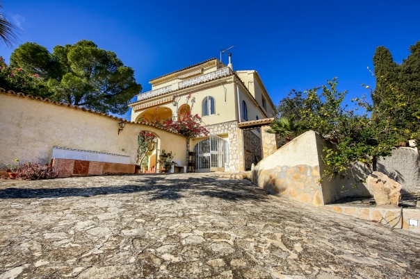 5 bed villa in Moraira