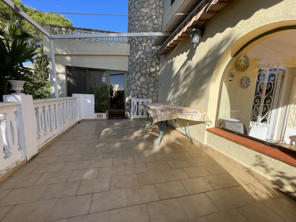 5 bed villa in Moraira