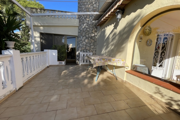 5 bed villa in Moraira
