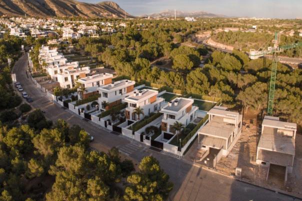 3 bed villa in Finestrat
