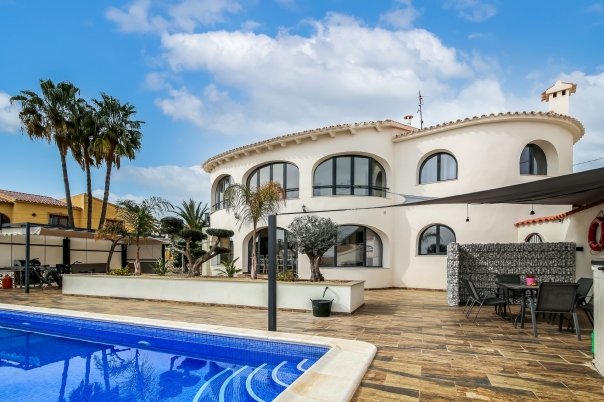 6 bed villa in Calp