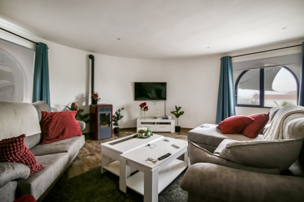 6 bed villa in Calp