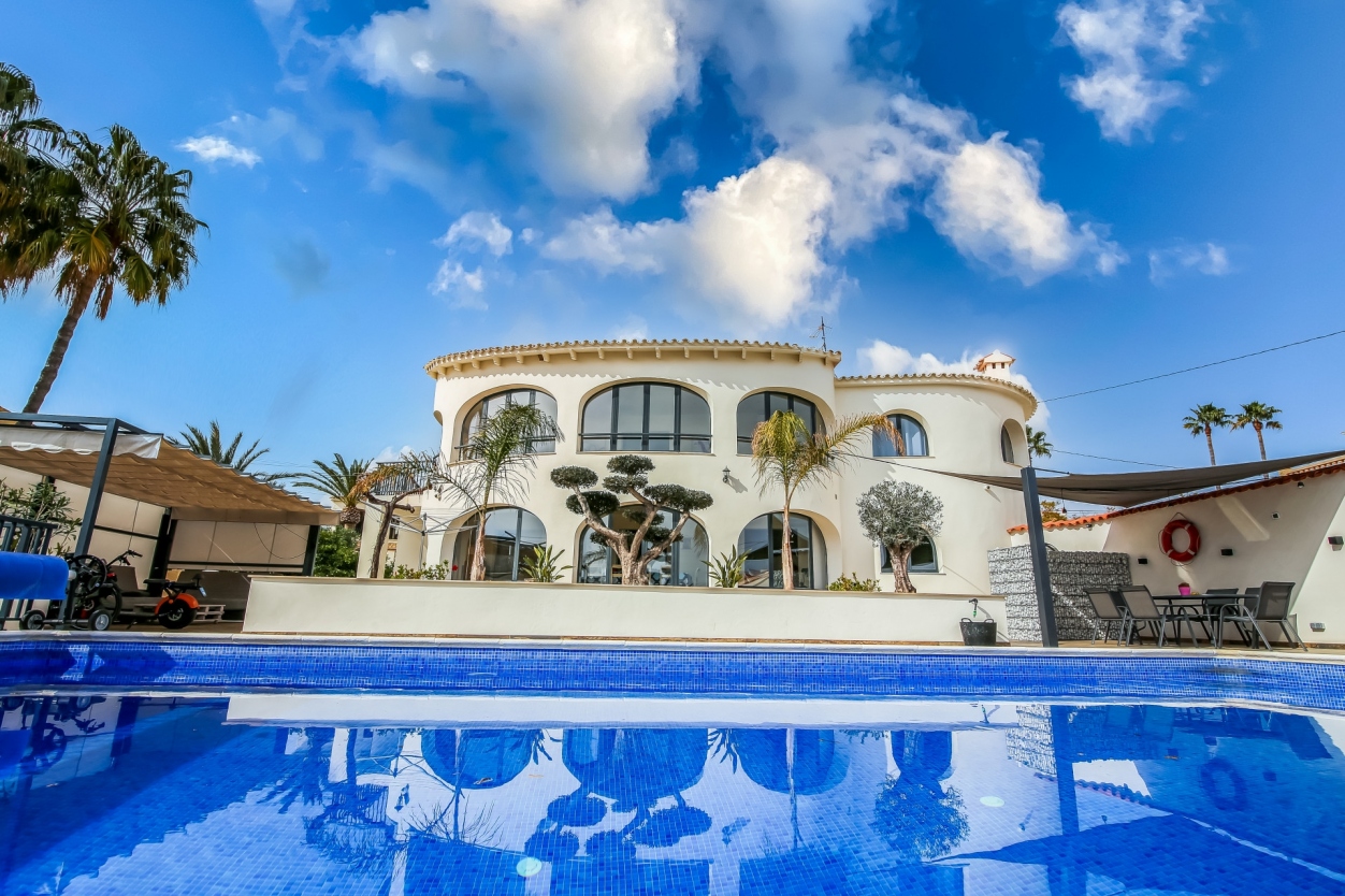 6 bed villa in Calp
