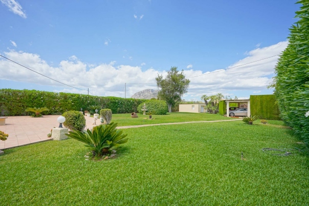 5 bed villa in Els Poblets