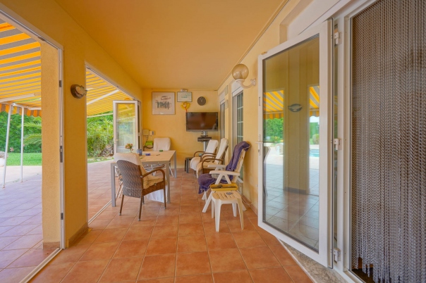 5 bed villa in Els Poblets