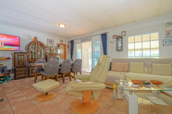 5 bed villa in Els Poblets