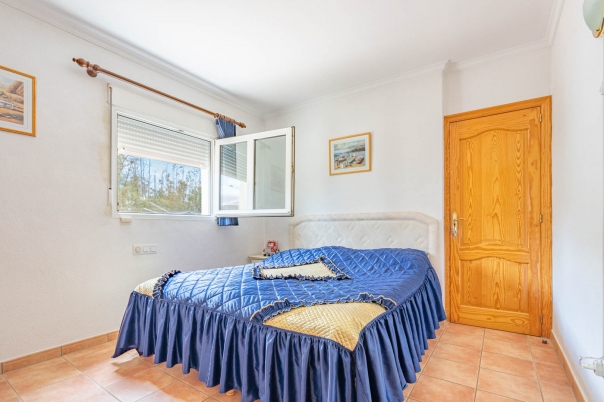 5 bed villa in Els Poblets