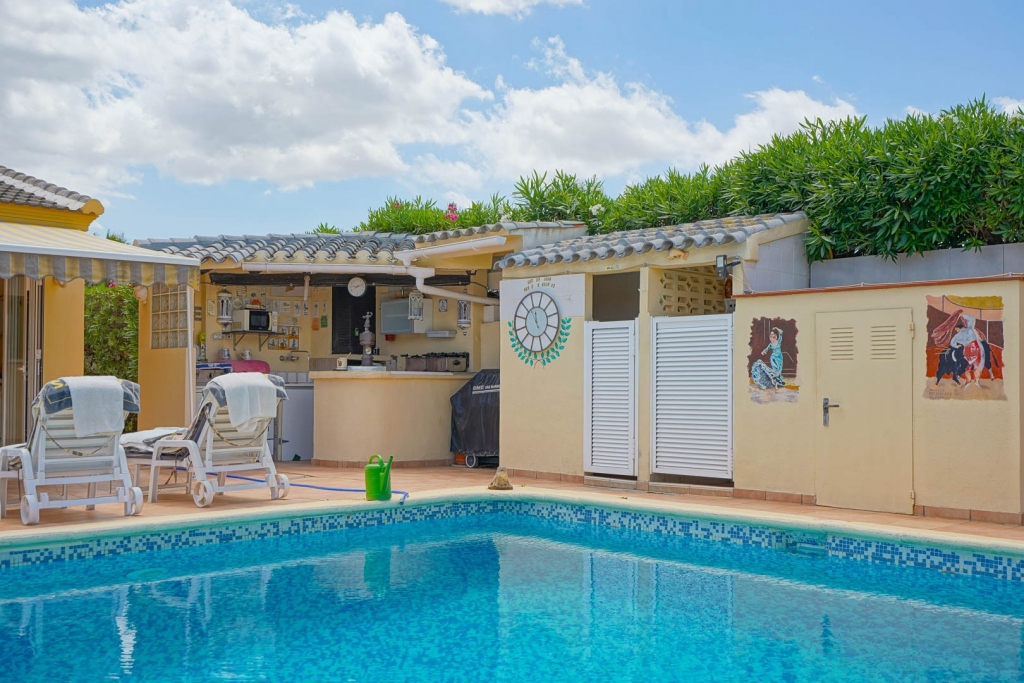 5 bed villa in Els Poblets