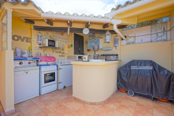 5 bed villa in Els Poblets