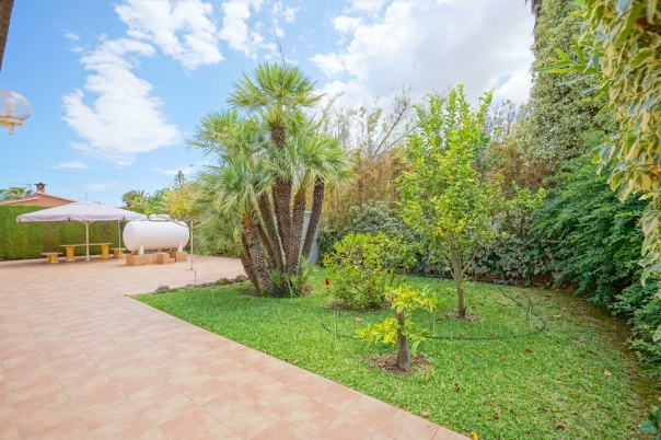 5 bed villa in Els Poblets