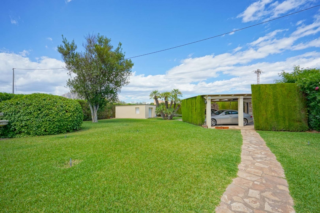 5 bed villa in Els Poblets