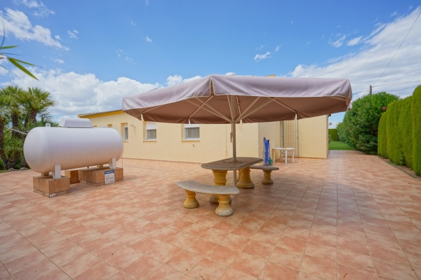 5 bed villa in Els Poblets