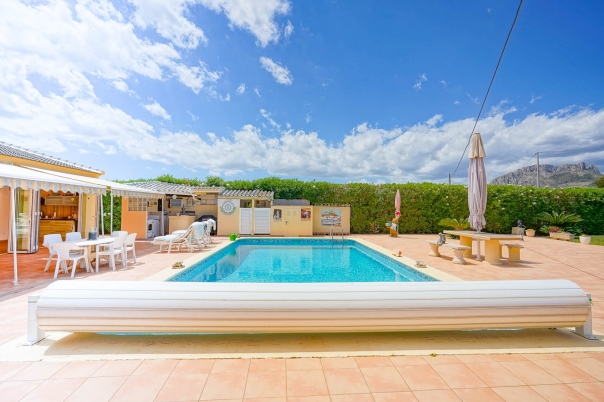 5 bed villa in Els Poblets