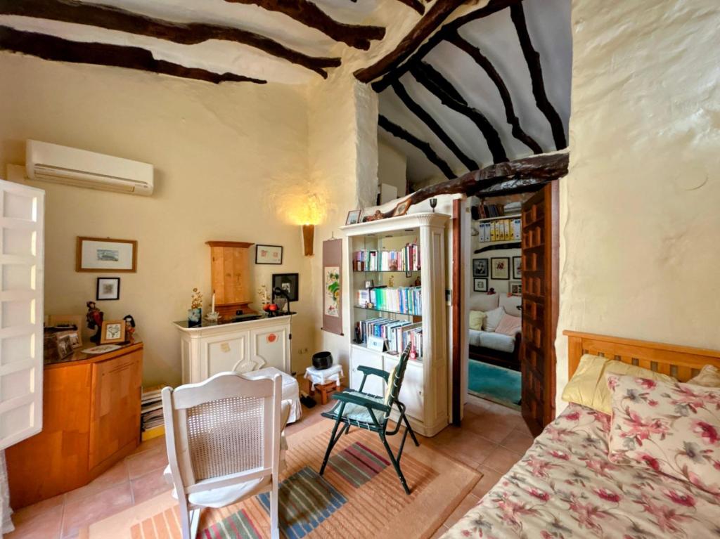 4 bed town_house in Tormos