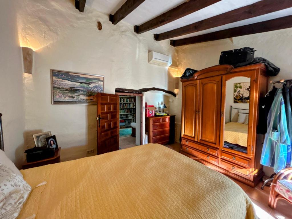 4 bed town_house in Tormos