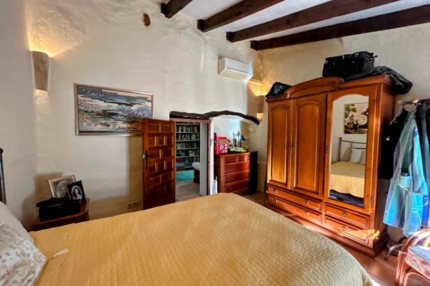 4 bed town_house in Tormos