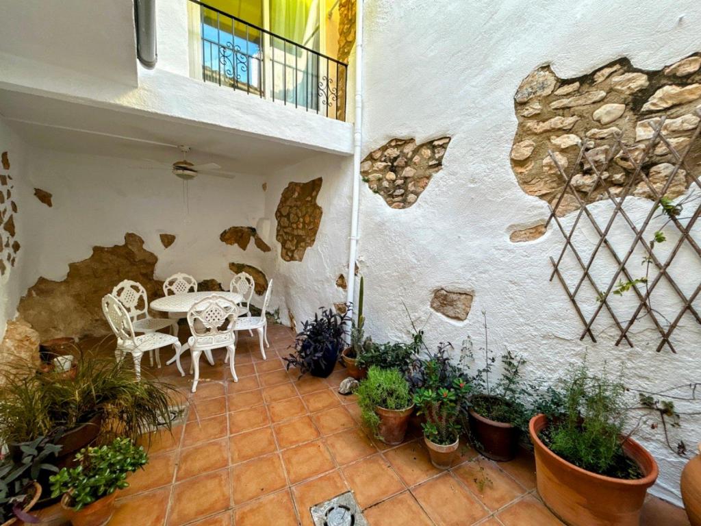 4 bed town_house in Tormos