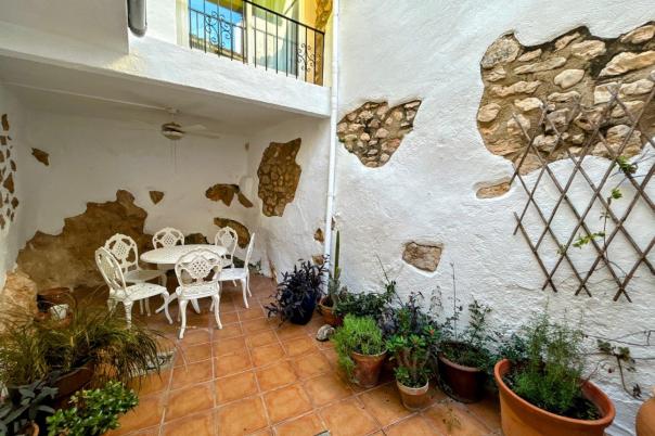 4 bed town_house in Tormos