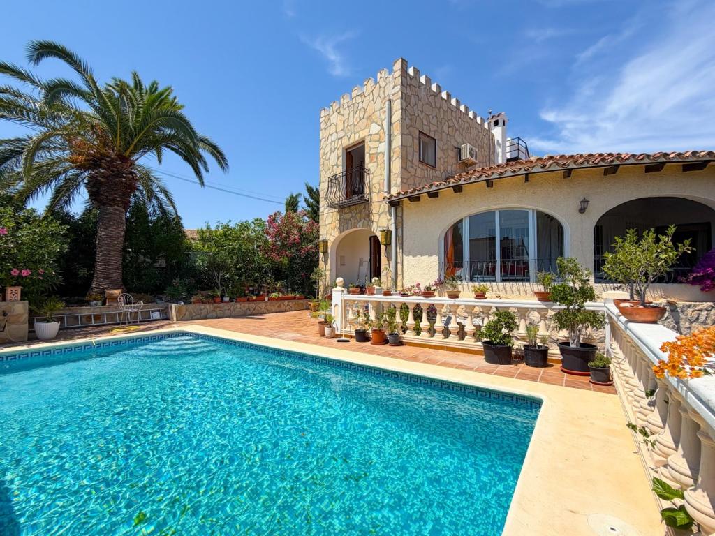 3 bed villa in Moraira