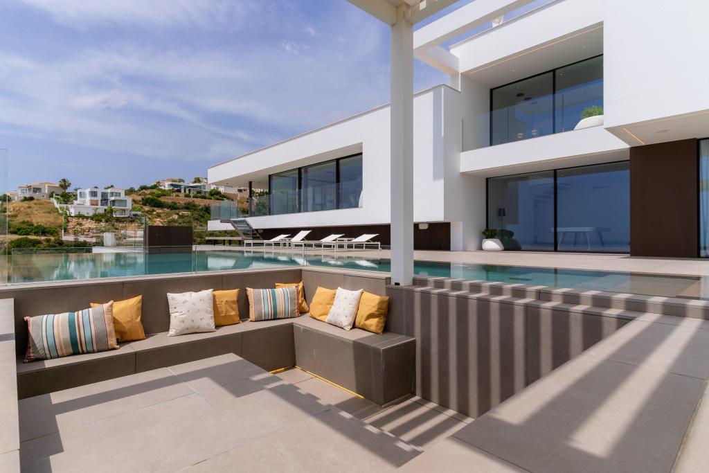 5 bed villa in Benitachell