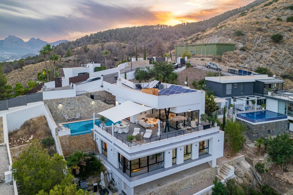 3 bed villa in Altea