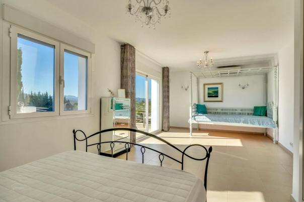 5 bed villa in Jávea