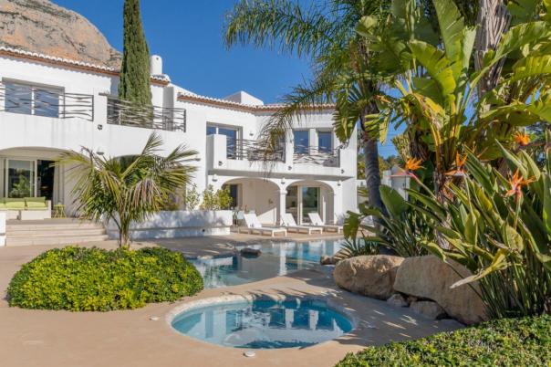 5 bed villa in Jávea