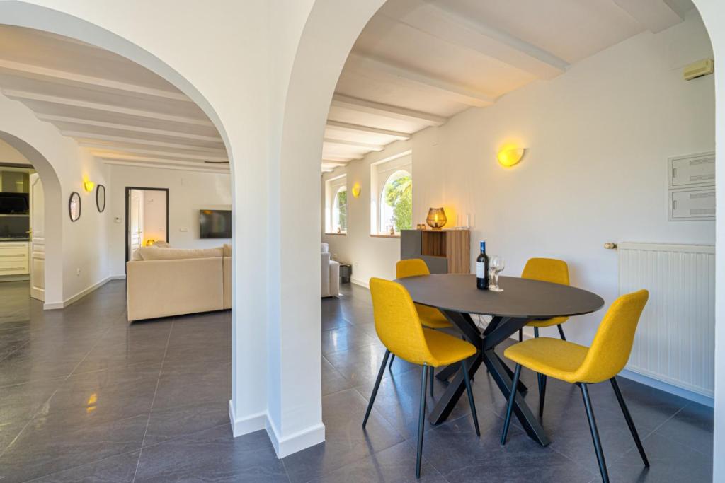 3 bed villas in Moraira