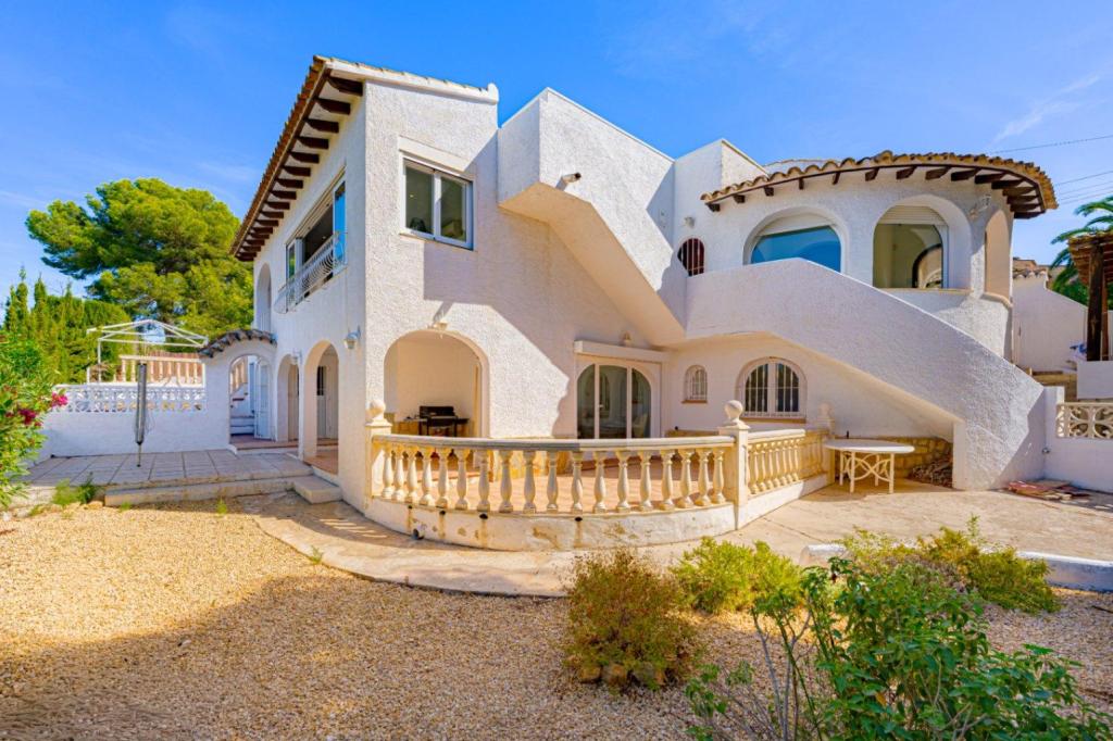 3 bed villas in Moraira