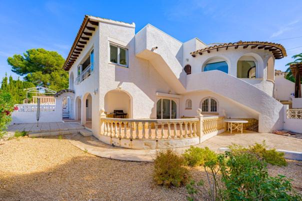 3 bed villas in Moraira