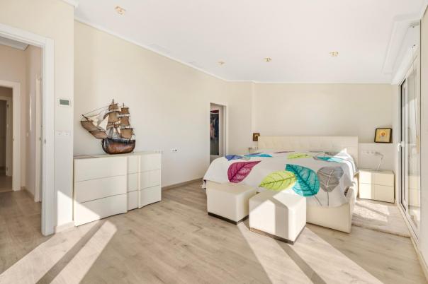 4 bed apartment in Altea