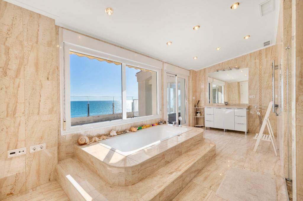 4 bed apartment in Altea