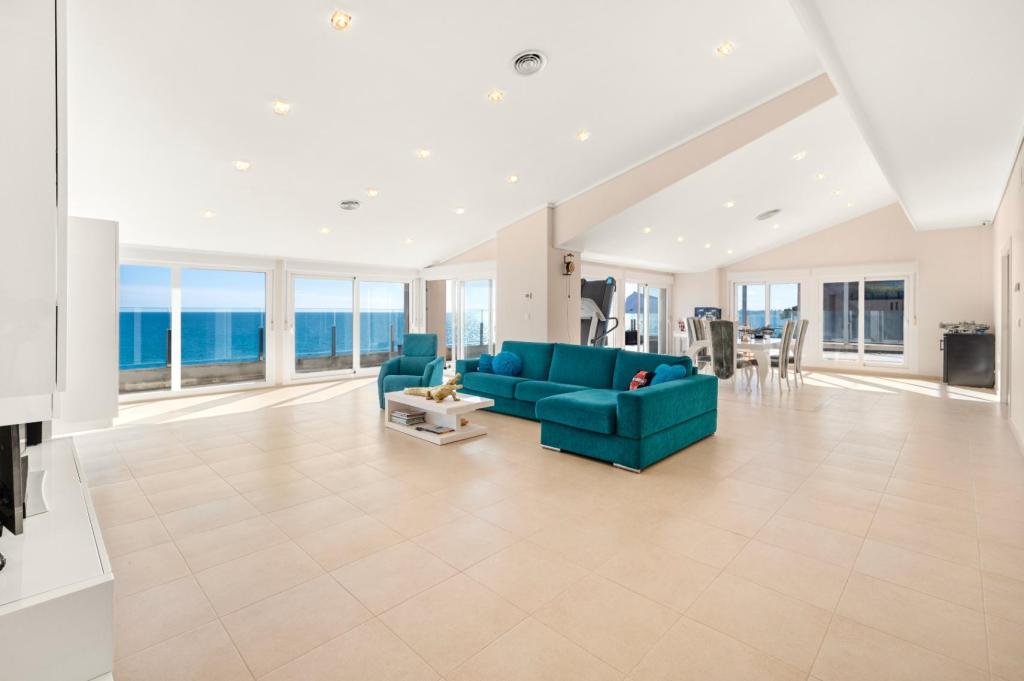 4 bed apartment in Altea
