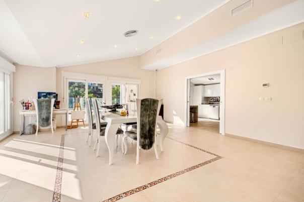 4 bed apartment in Altea