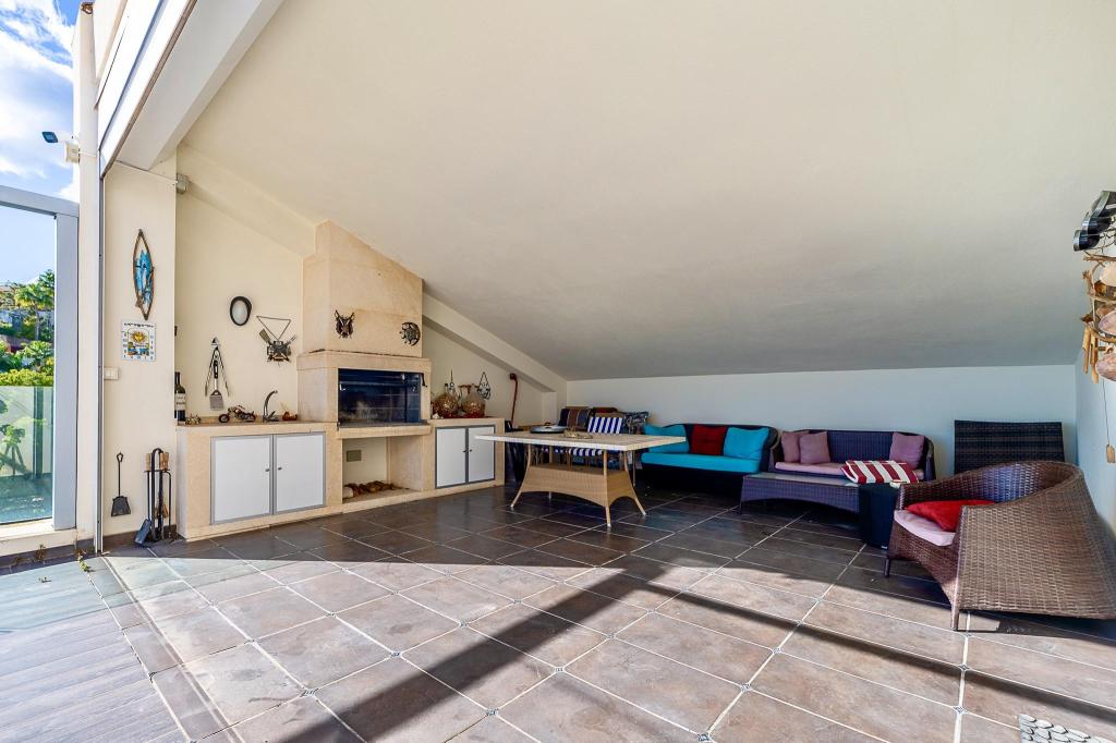 4 bed apartment in Altea