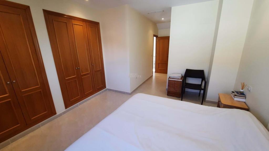 4 bed apartment in Dénia