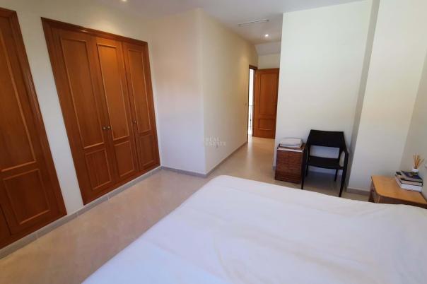 4 bed apartment in Dénia