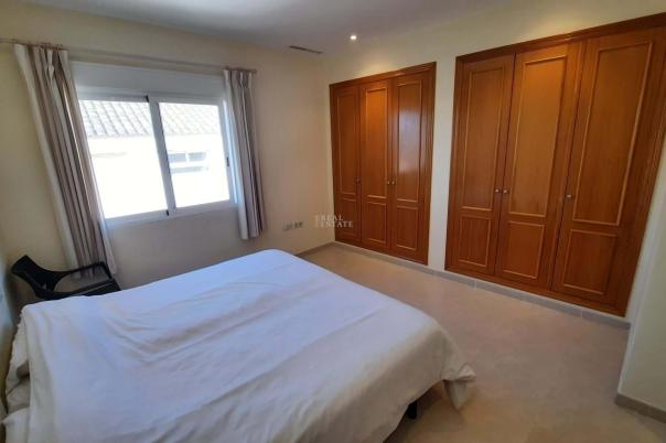 4 bed apartment in Dénia