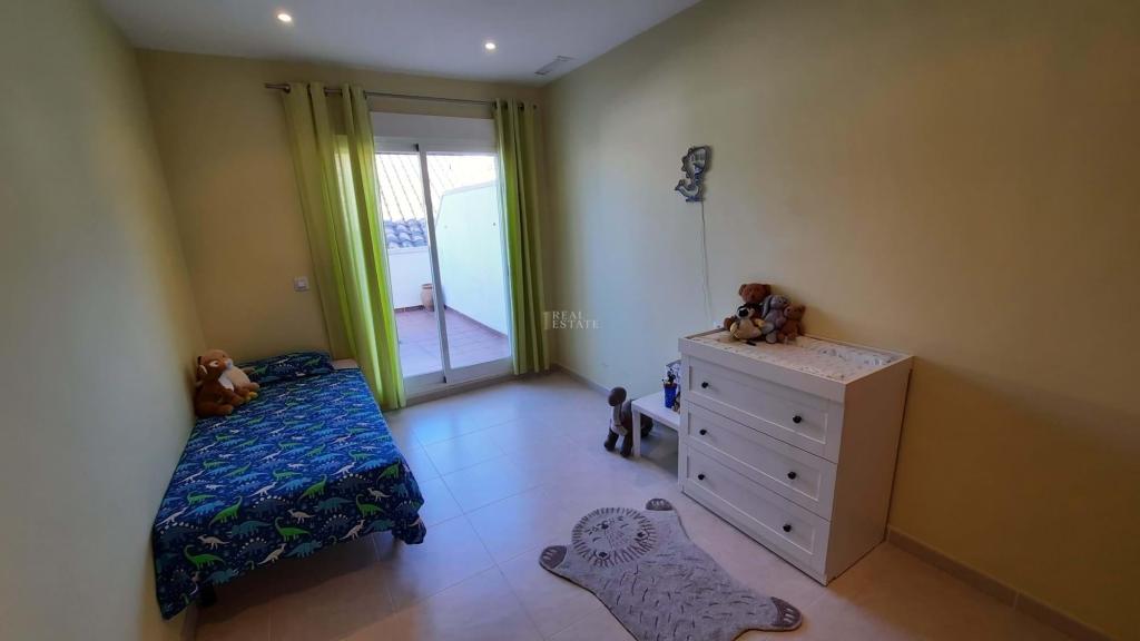 4 bed apartment in Dénia