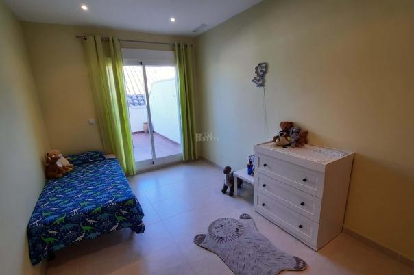 4 bed apartment in Dénia
