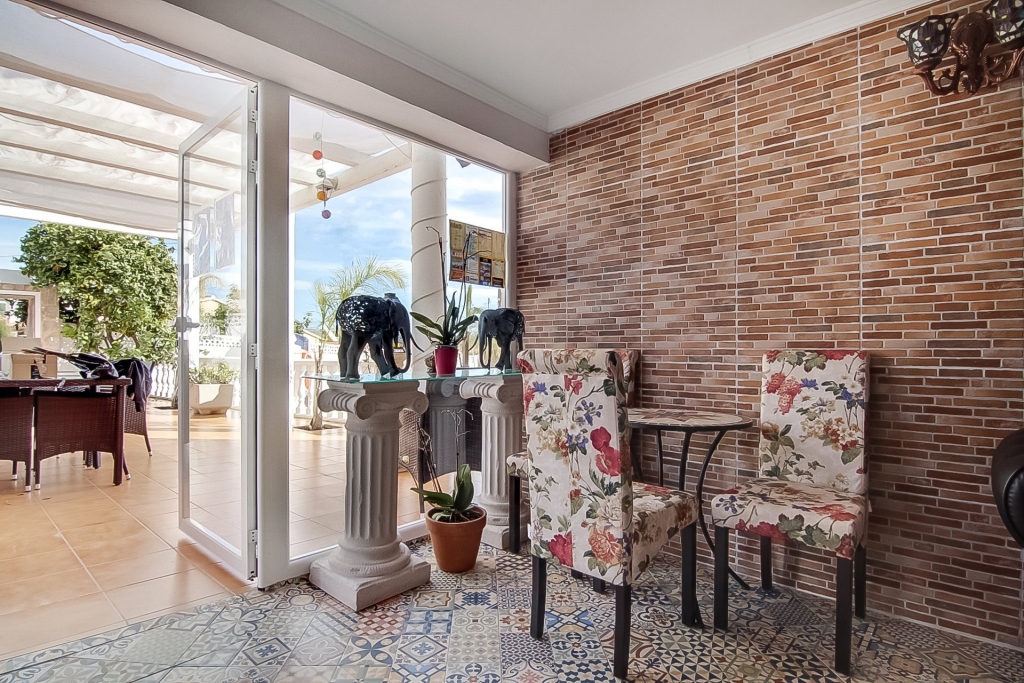 9 bed commercial premises in Calp
