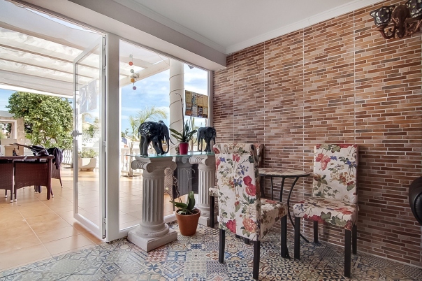 9 bed commercial premises in Calp