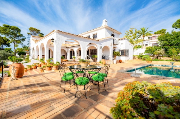 5 bed villa in Moraira