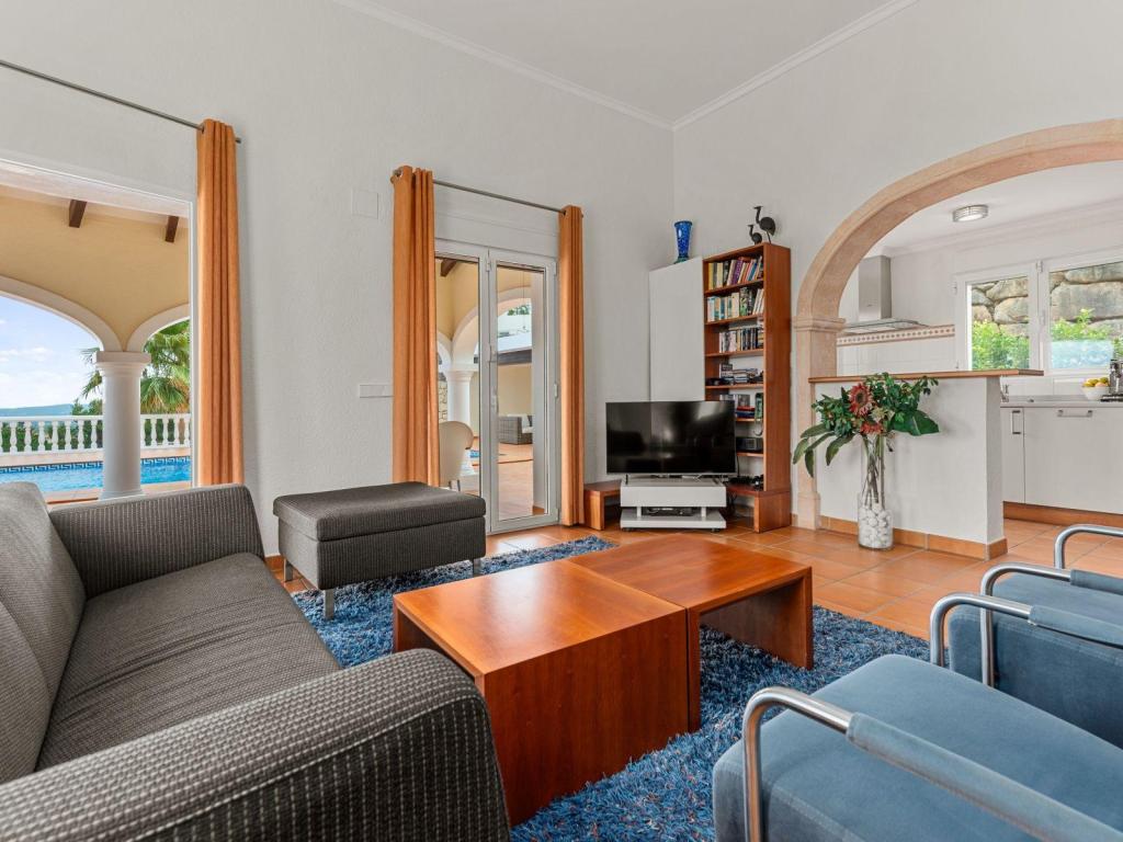 5 bed villa in Pedreguer