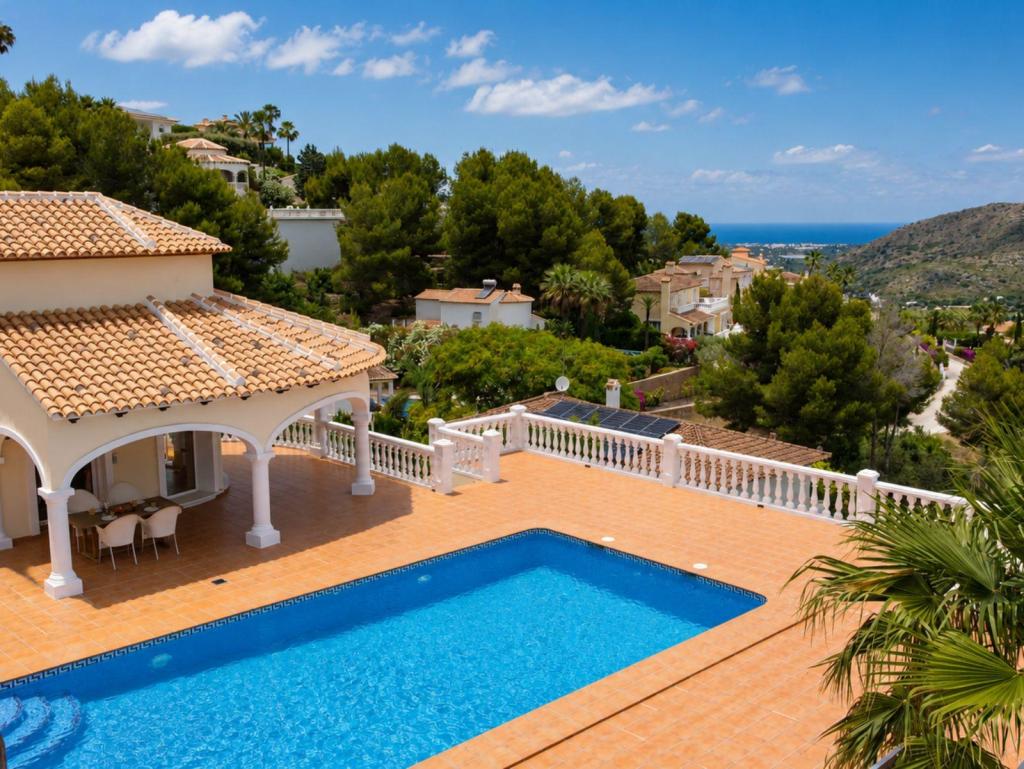 5 bed villa in Pedreguer